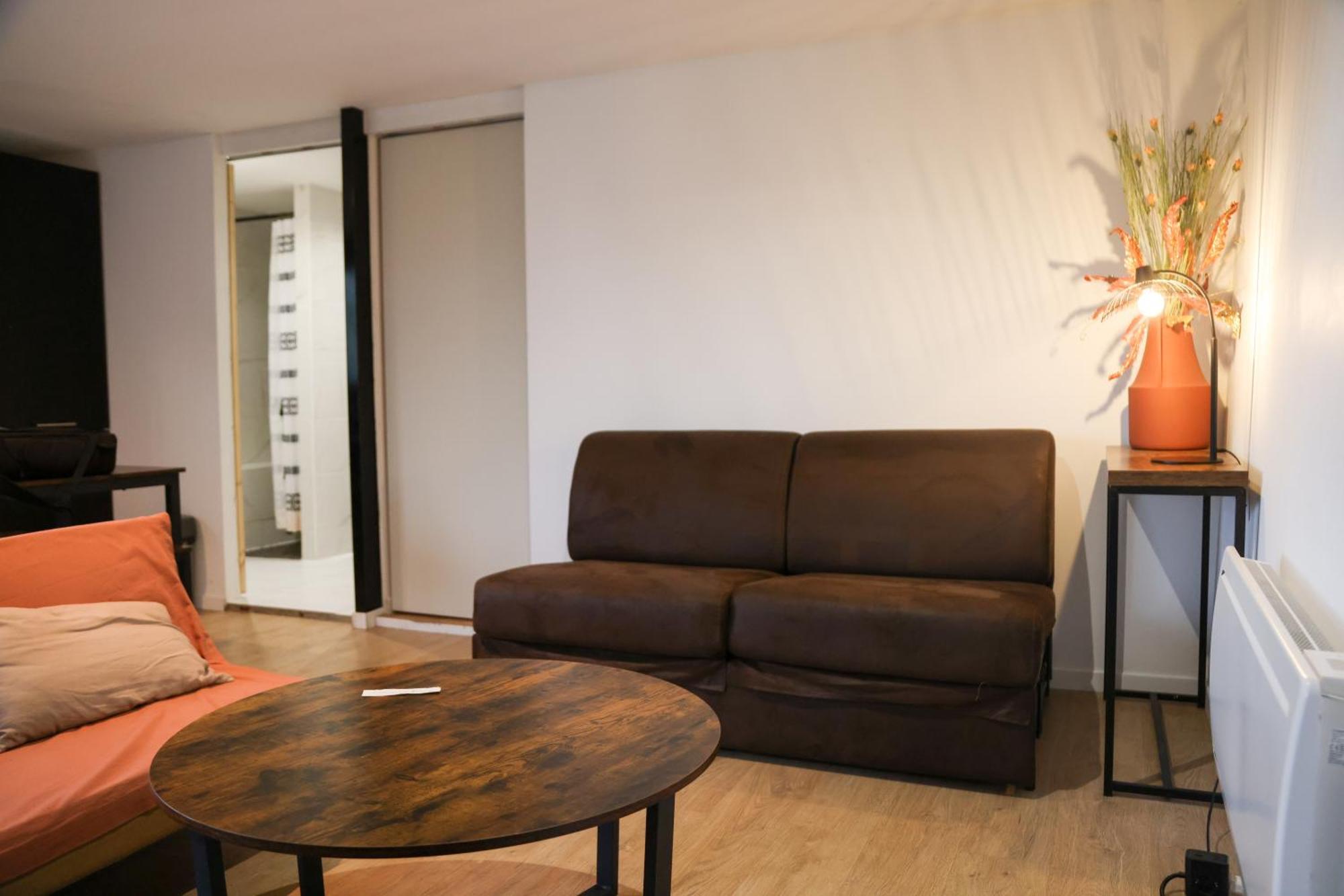 Appartement Avec Une Chambre Montlhéry Exterior photo